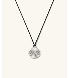 Amelia Shell Cord Necklace Amelia Shell Cord Necklace